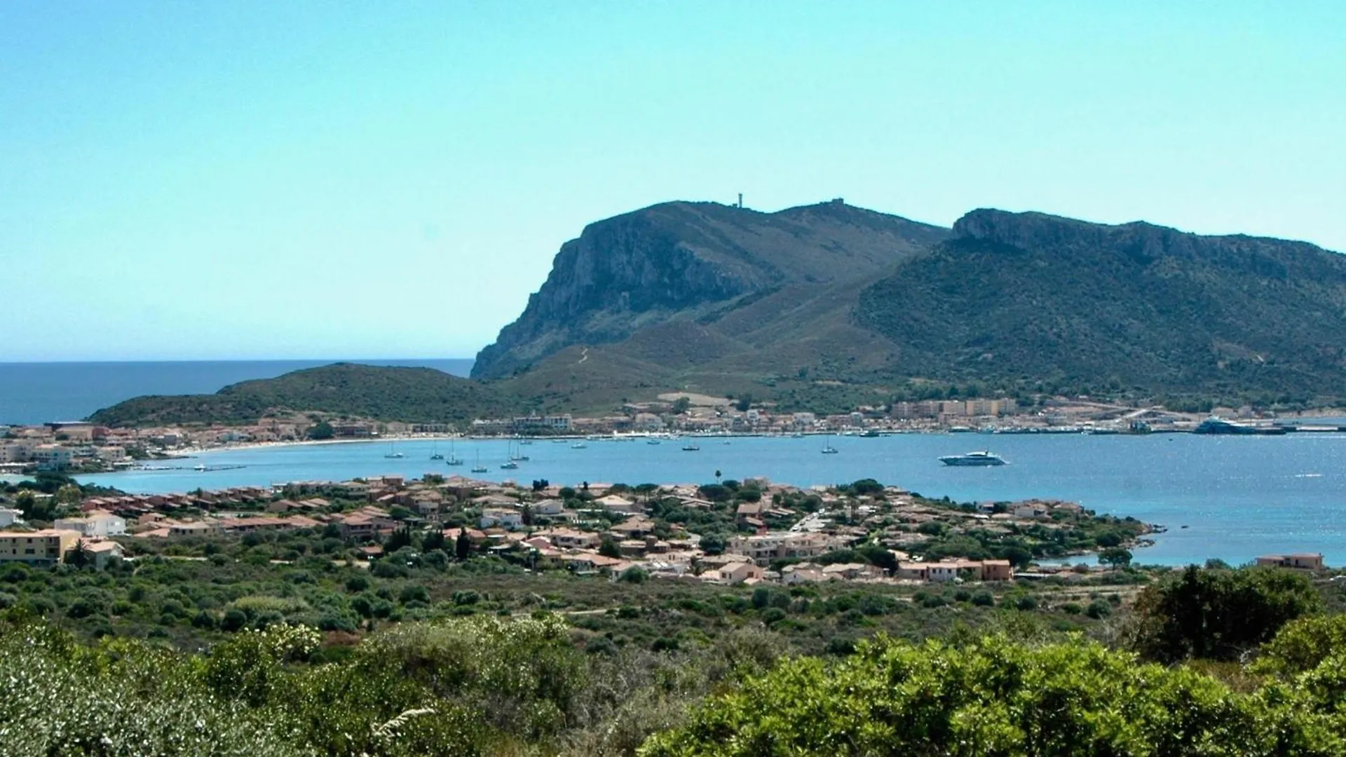 Villetta Franca 100M From The Beach - Happy Rentals Golfo Aranci Villa