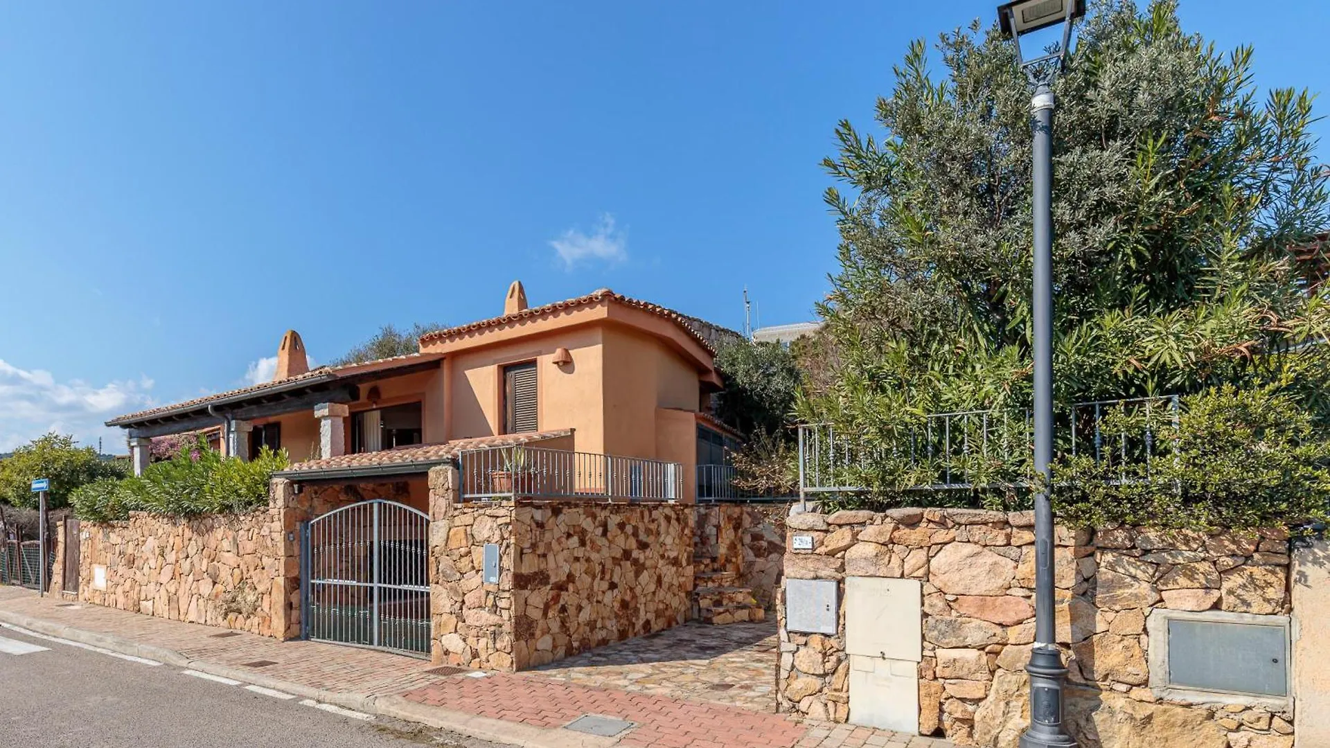 Villetta Franca 100M From The Beach - Happy Rentals Golfo Aranci